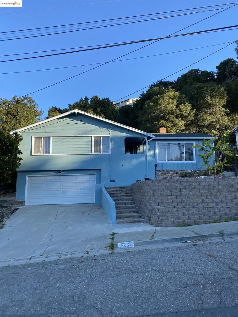 8454 Ney Avenue Oakland CA 94605
