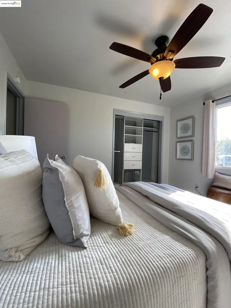 8454 Ney Avenue Oakland CA 94605