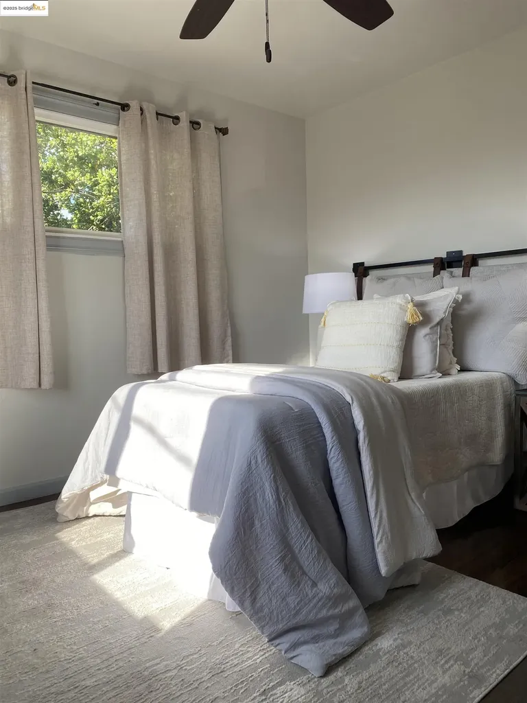 8454 Ney Avenue Oakland CA 94605