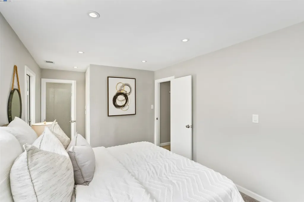 6330 Tri Lane El Sobrante CA 94803