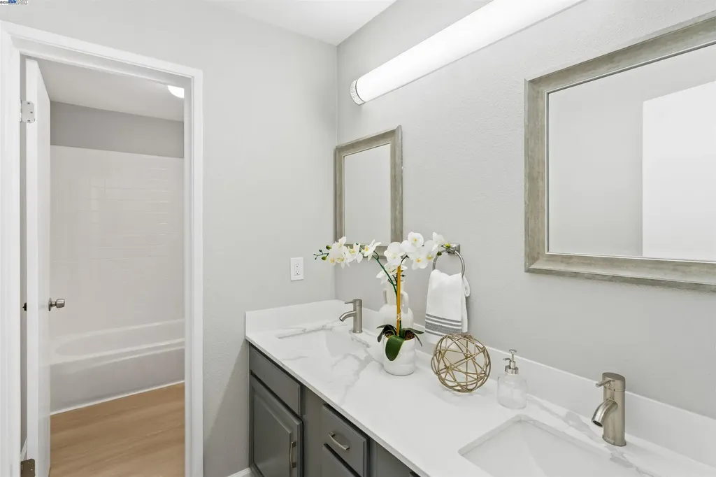 6330 Tri Lane El Sobrante CA 94803