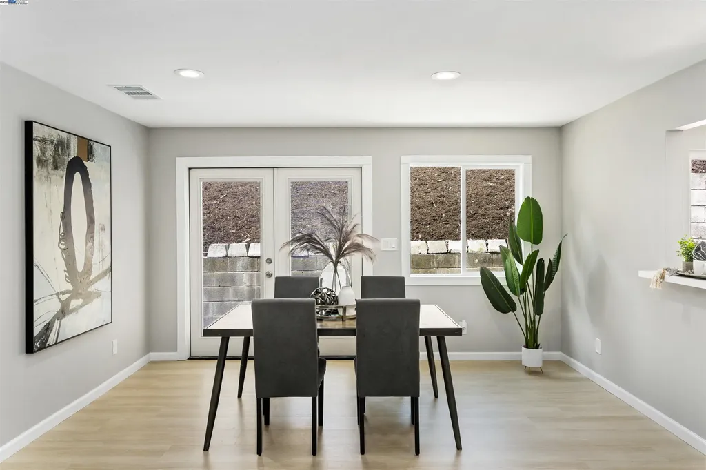 6330 Tri Lane El Sobrante CA 94803