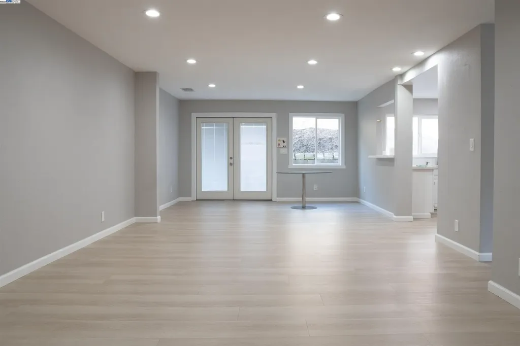 6330 Tri Lane El Sobrante CA 94803