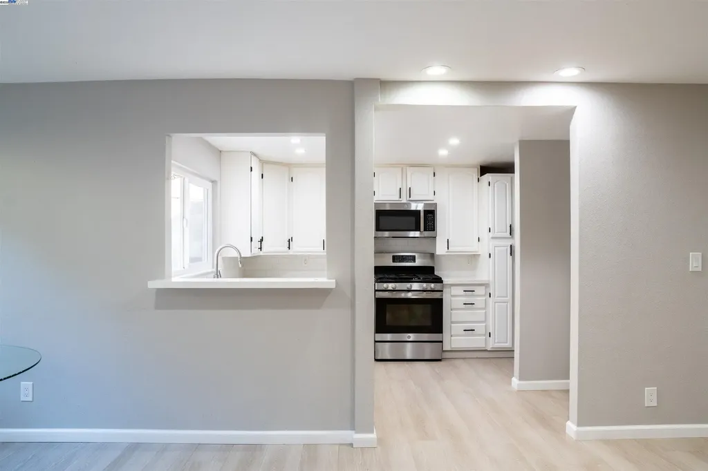 6330 Tri Lane El Sobrante CA 94803