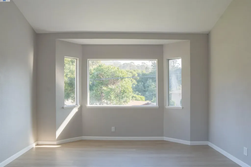 6330 Tri Lane El Sobrante CA 94803