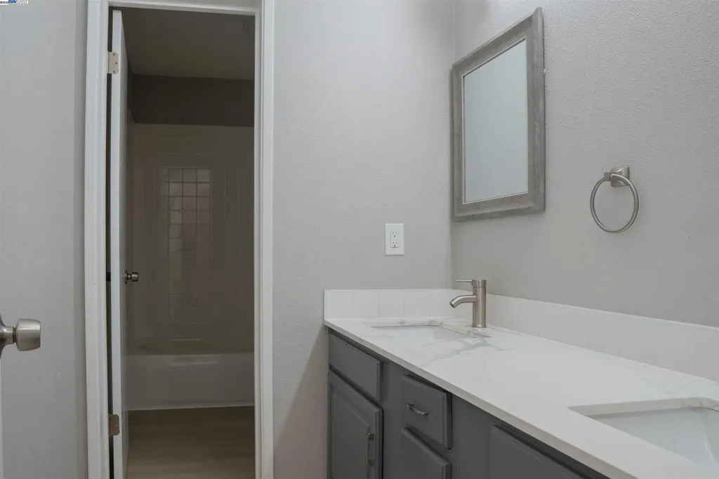 6330 Tri Lane El Sobrante CA 94803