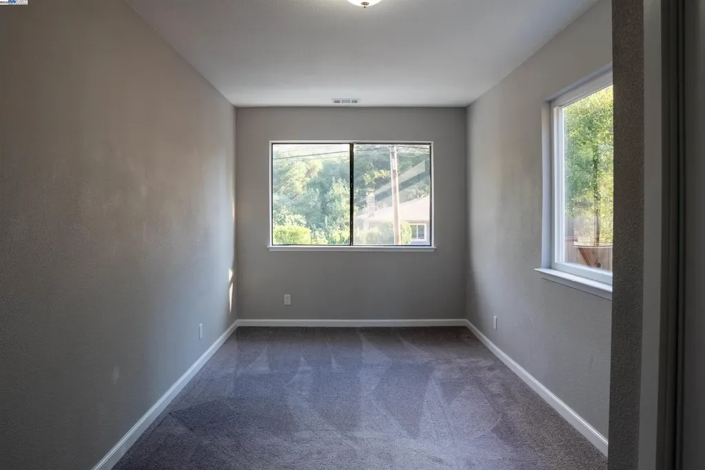 6330 Tri Lane El Sobrante CA 94803