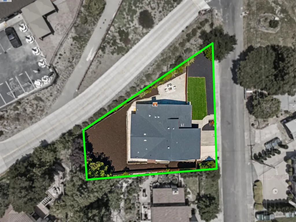 6330 Tri Lane El Sobrante CA 94803