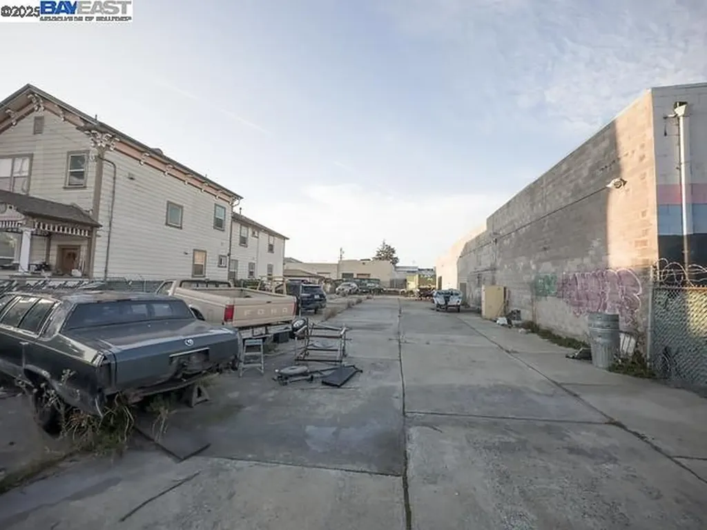 1041 7th Avenue Oakland CA 94607