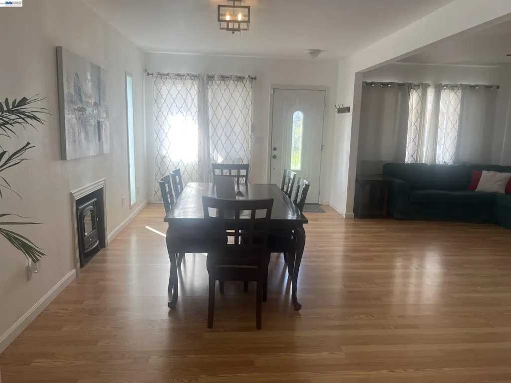 229 Lake Avenue Rodeo CA 94572