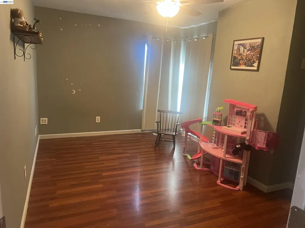 229 Lake Avenue Rodeo CA 94572