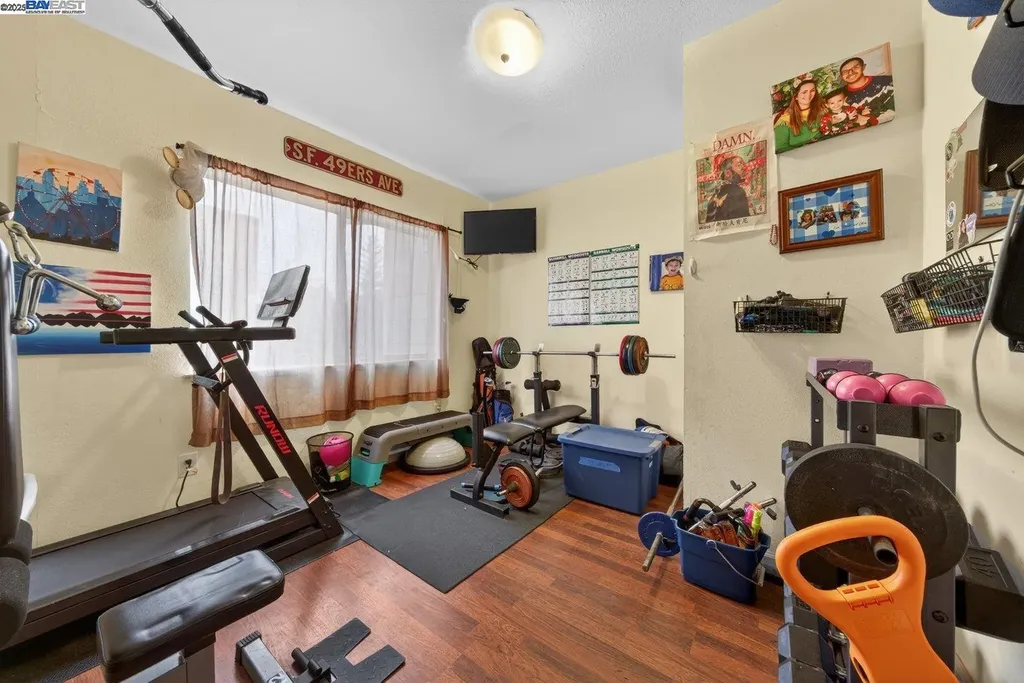 229 Lake Avenue Rodeo CA 94572