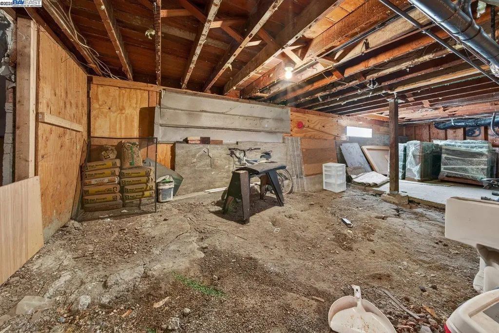 229 Lake Avenue Rodeo CA 94572