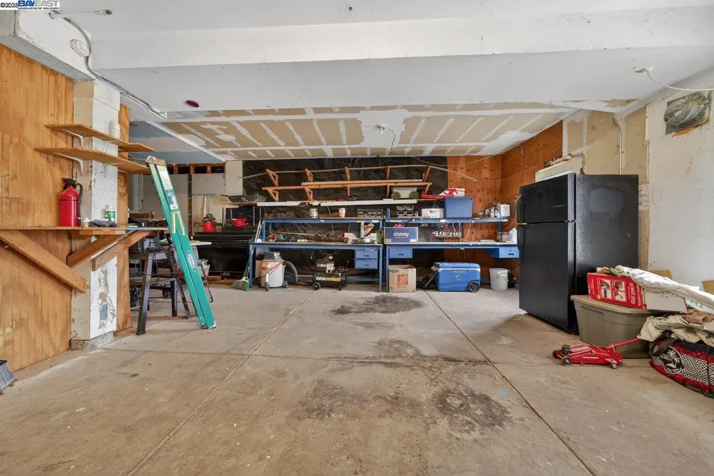 229 Lake Avenue Rodeo CA 94572