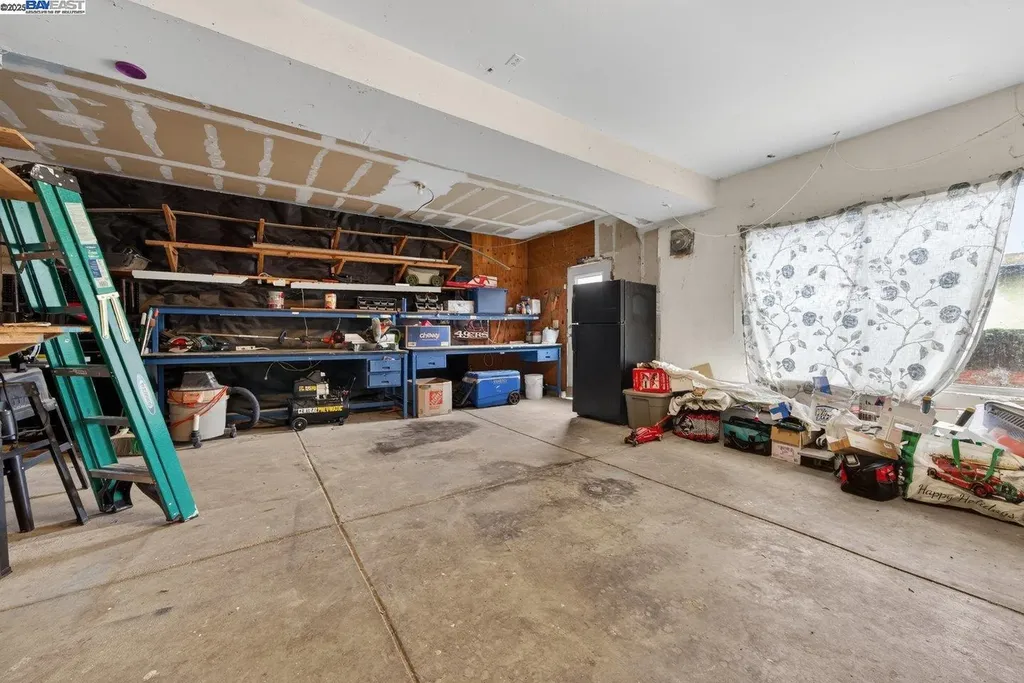 229 Lake Avenue Rodeo CA 94572