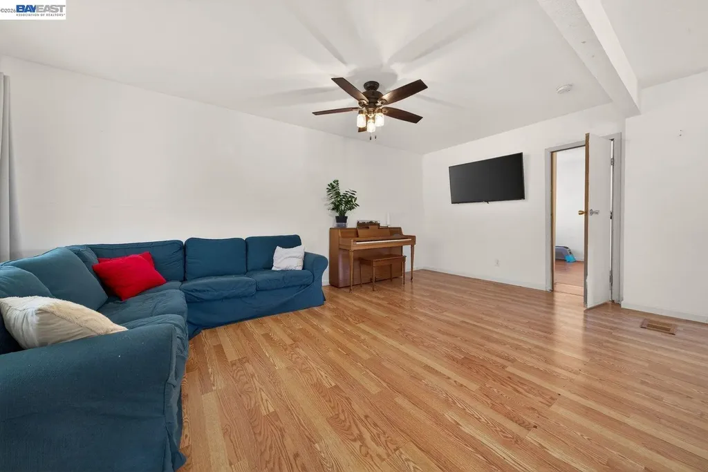 229 Lake Avenue Rodeo CA 94572