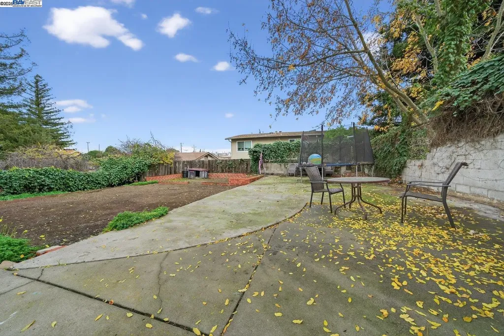 229 Lake Avenue Rodeo CA 94572