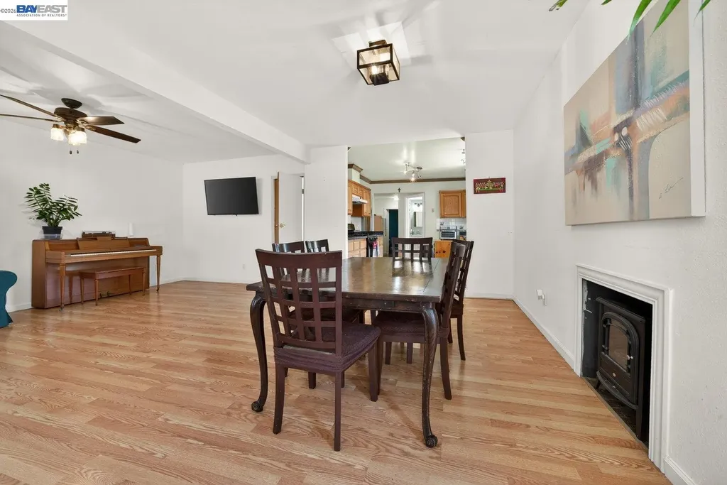 229 Lake Avenue Rodeo CA 94572