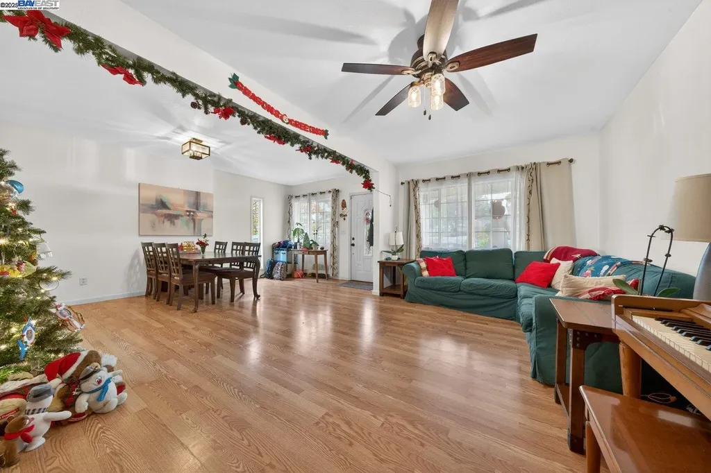 229 Lake Avenue Rodeo CA 94572