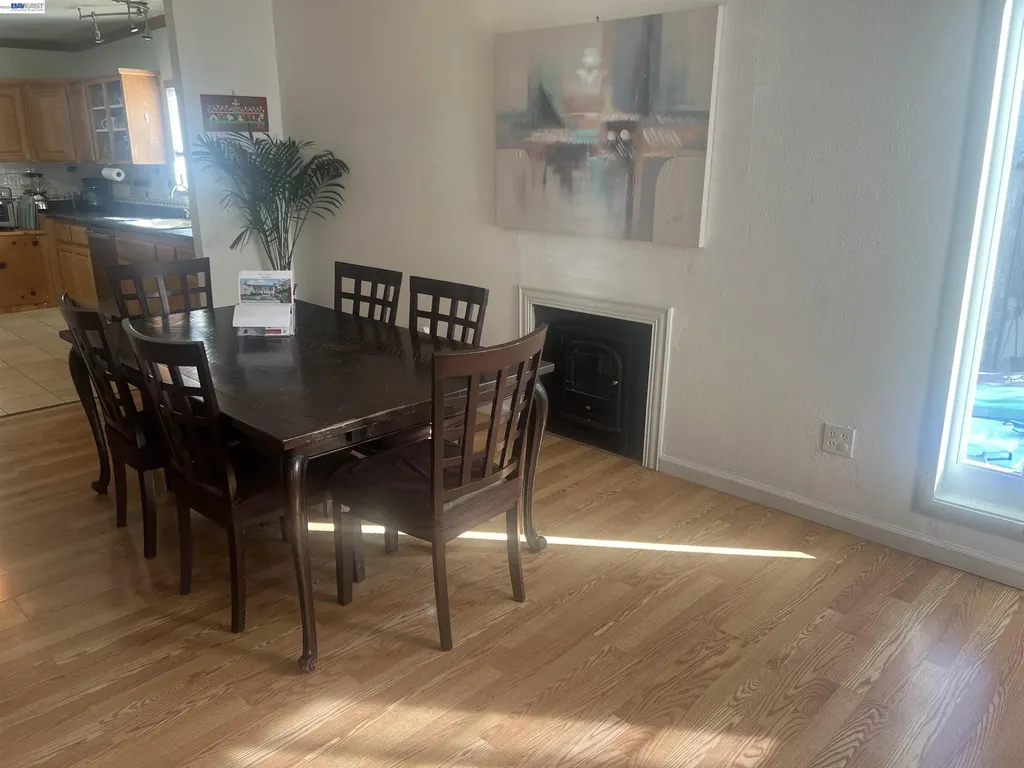 229 Lake Avenue Rodeo CA 94572