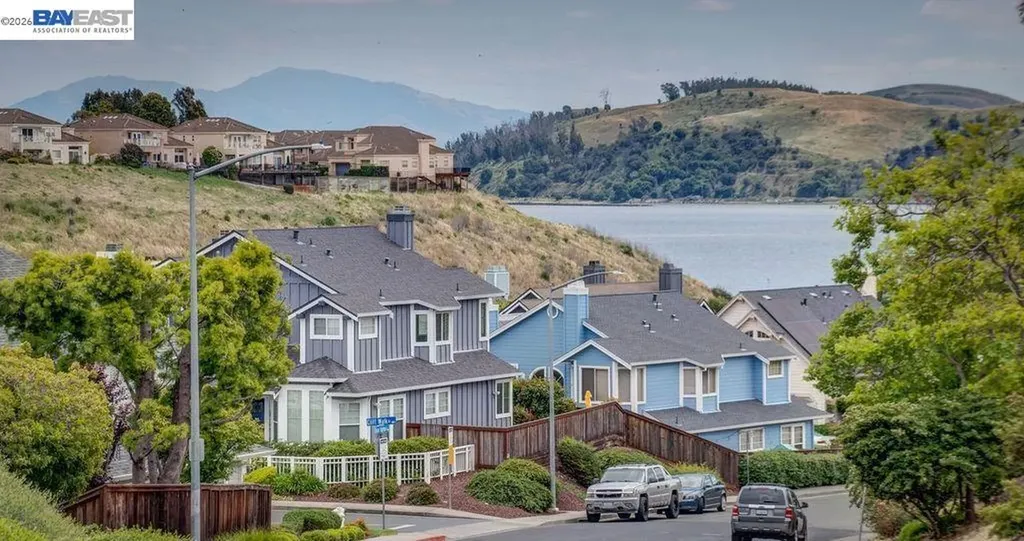 7 Cliff Walk Vallejo CA 94591