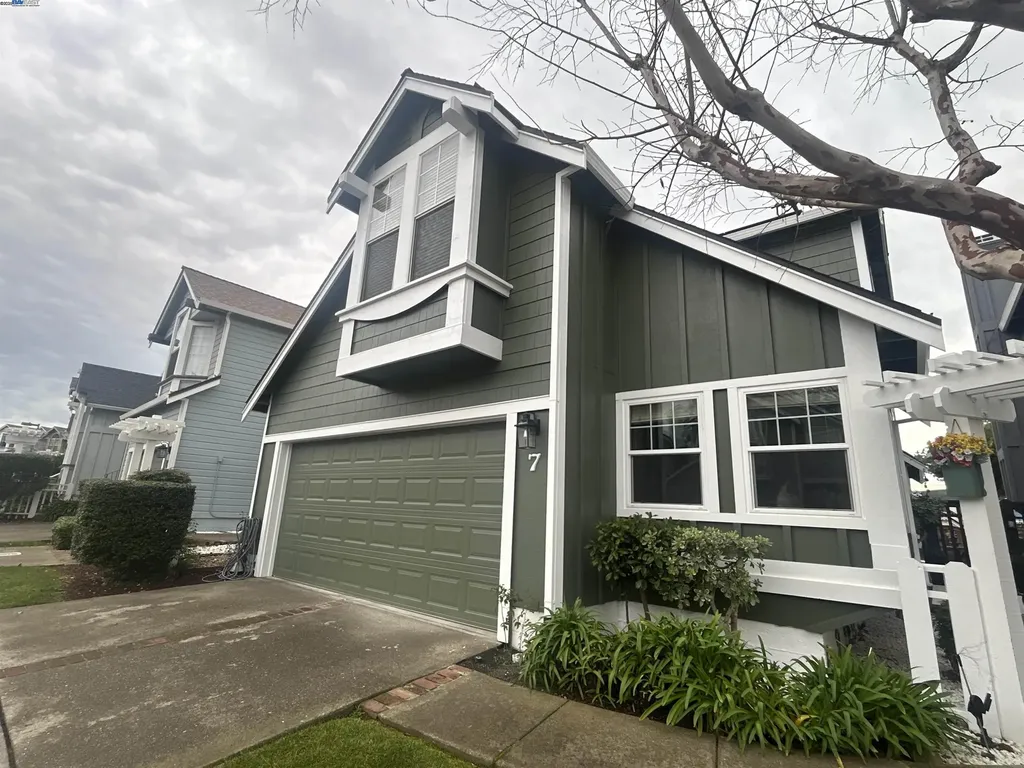7 Cliff Walk Vallejo CA 94591