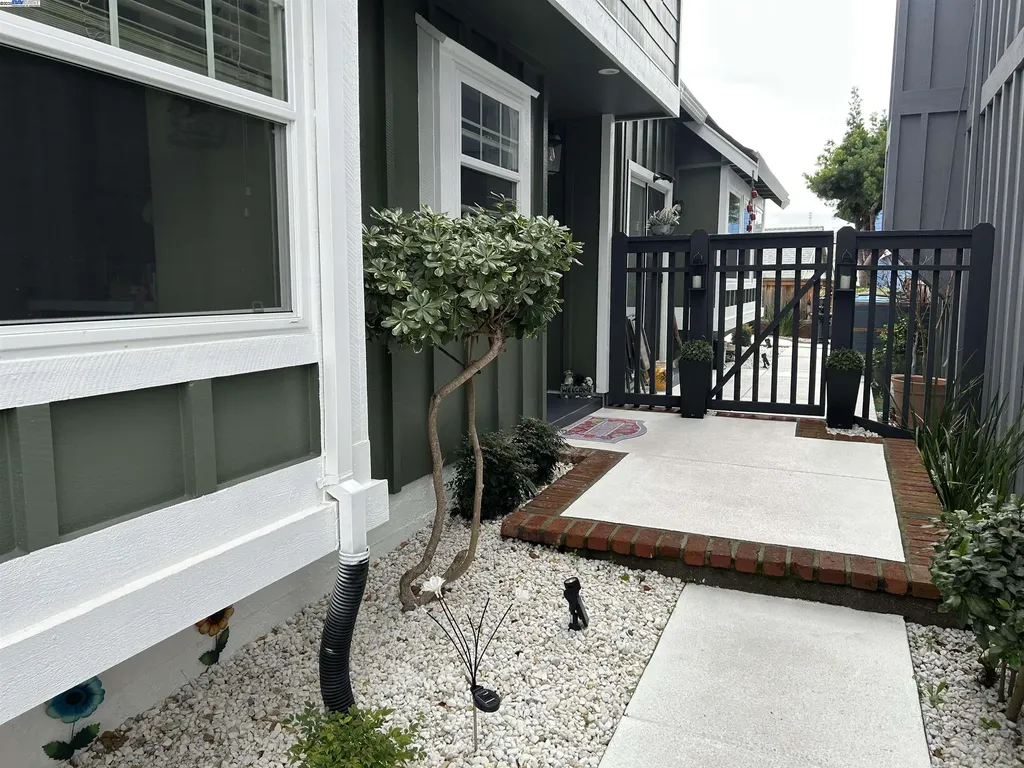 7 Cliff Walk Vallejo CA 94591