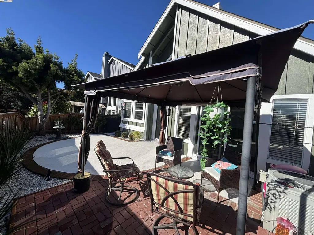 7 Cliff Walk Vallejo CA 94591