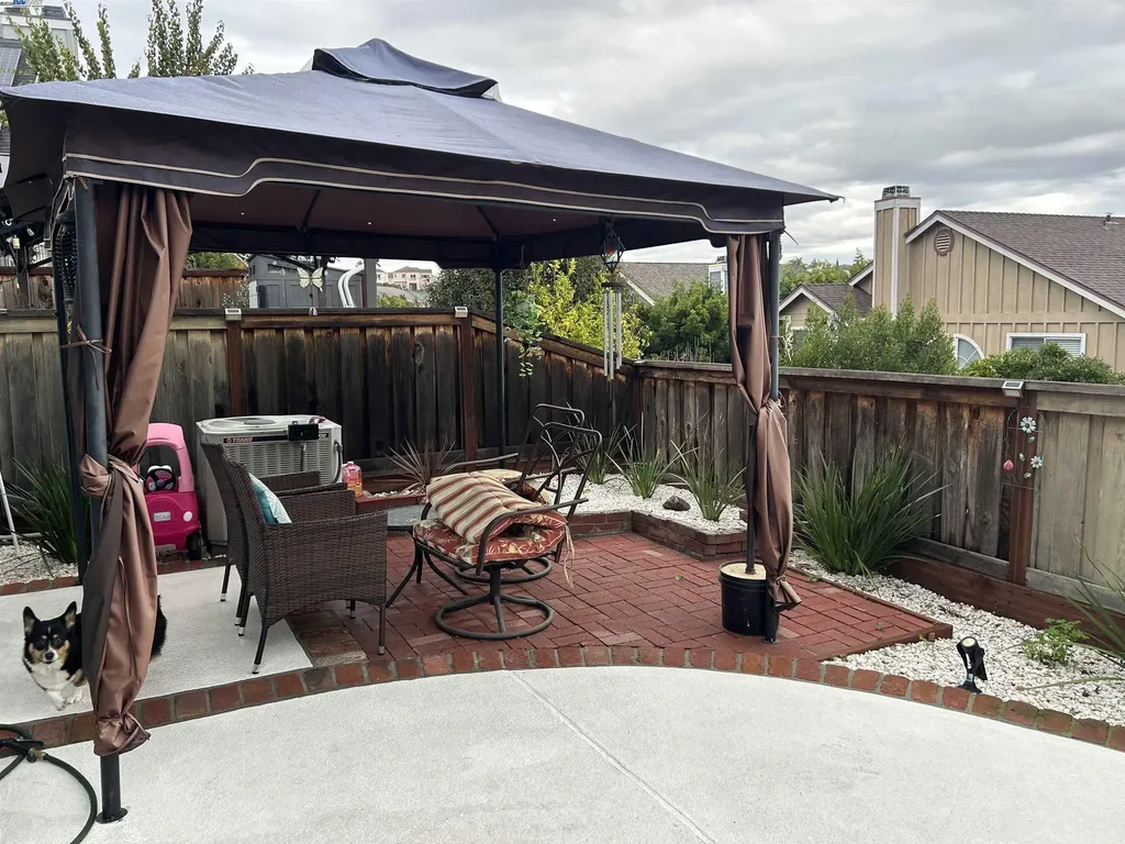7 Cliff Walk Vallejo CA 94591