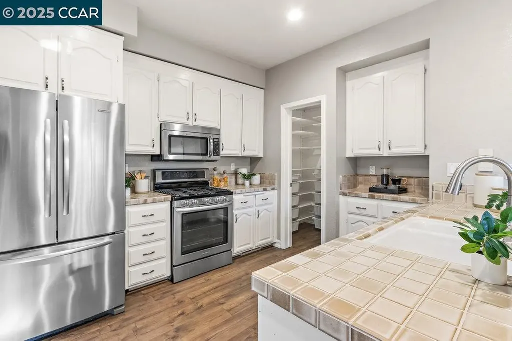 35 Jalalon Place Clayton CA 94517