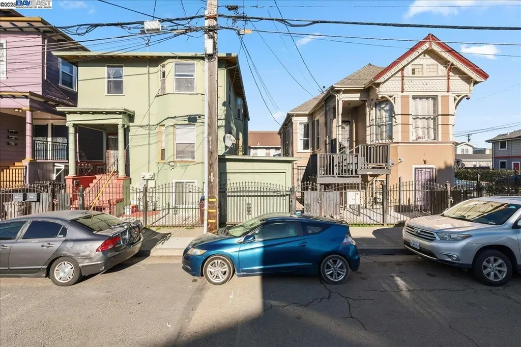 856 21st Street Oakland CA 94607
