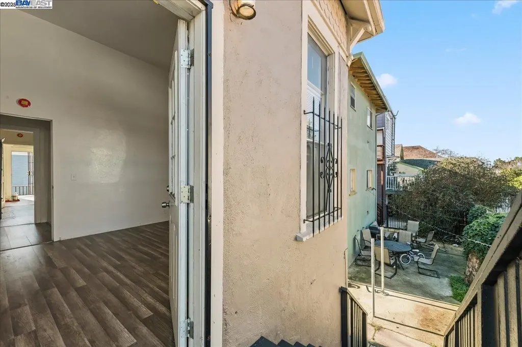 856 21st Street Oakland CA 94607