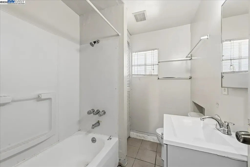 856 21st Street Oakland CA 94607