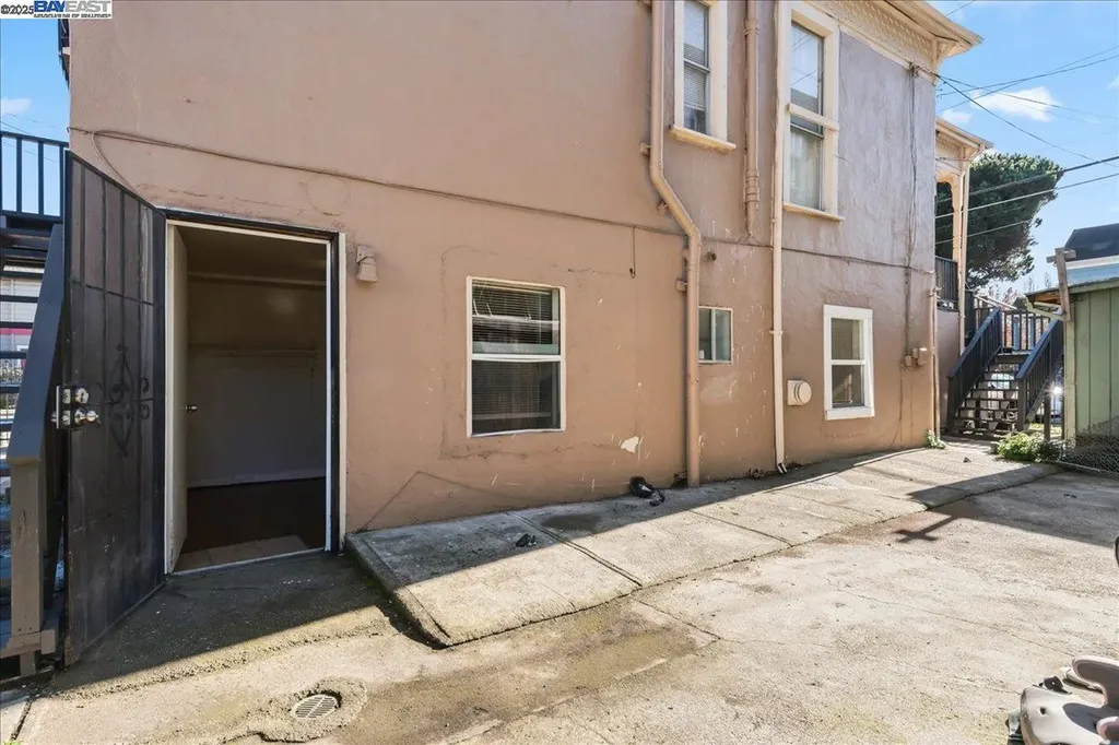 856 21st Street Oakland CA 94607
