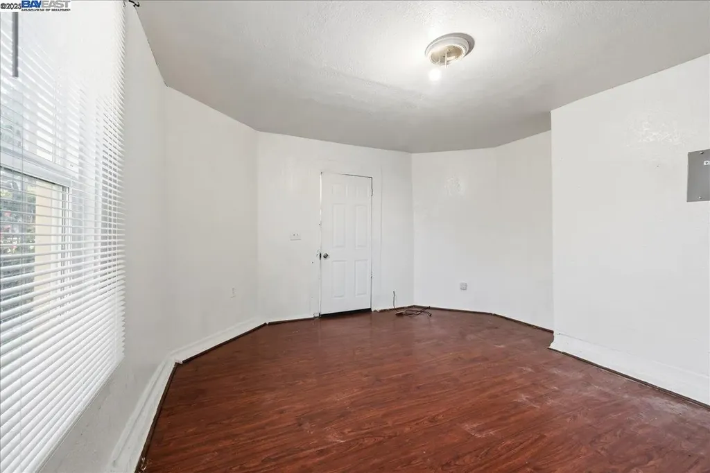 856 21st Street Oakland CA 94607
