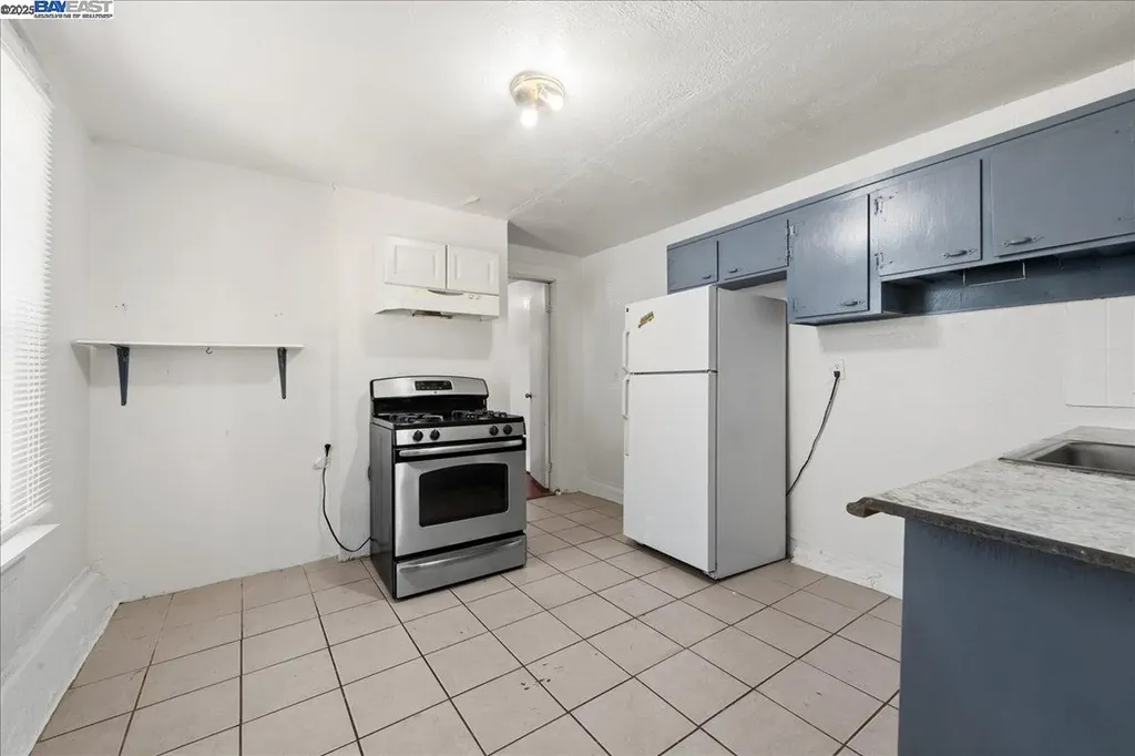 856 21st Street Oakland CA 94607