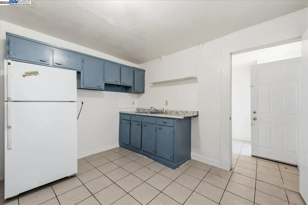 856 21st Street Oakland CA 94607