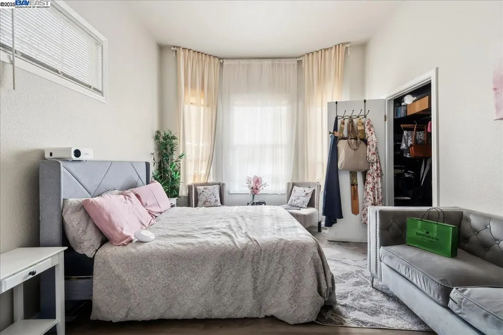 856 21st Street Oakland CA 94607