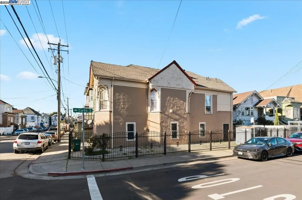 856 21st Street Oakland CA 94607