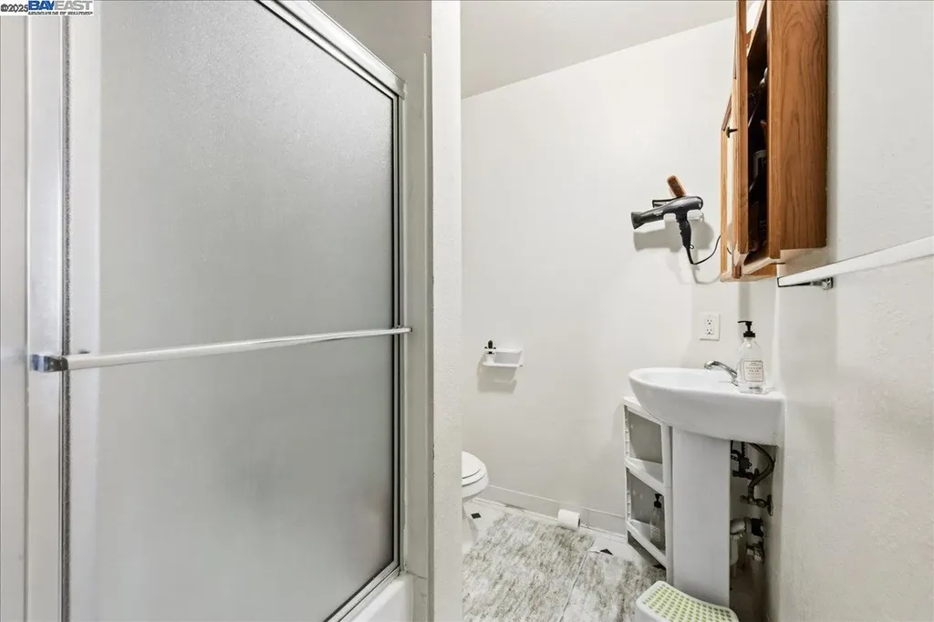 856 21st Street Oakland CA 94607