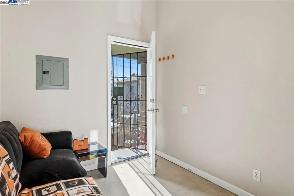 856 21st Street Oakland CA 94607