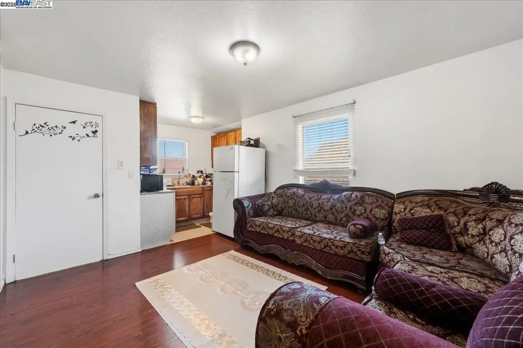 856 21st Street Oakland CA 94607