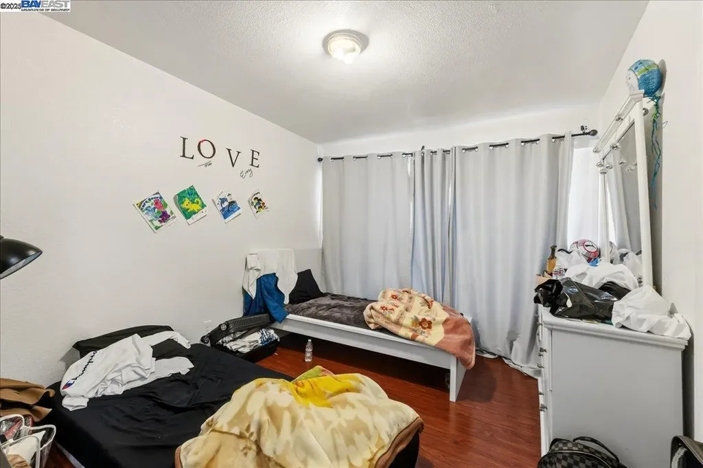 856 21st Street Oakland CA 94607