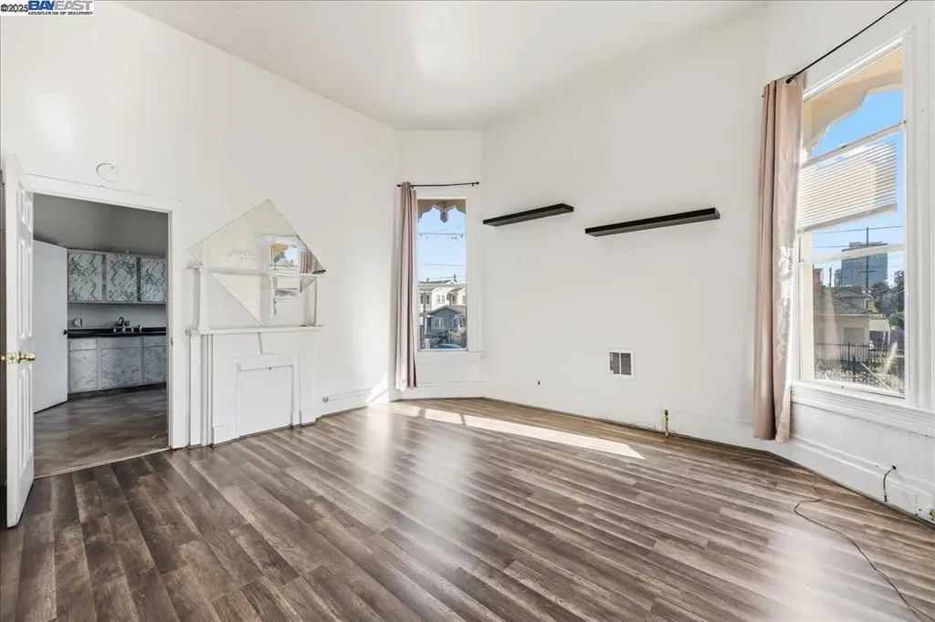 856 21st Street Oakland CA 94607