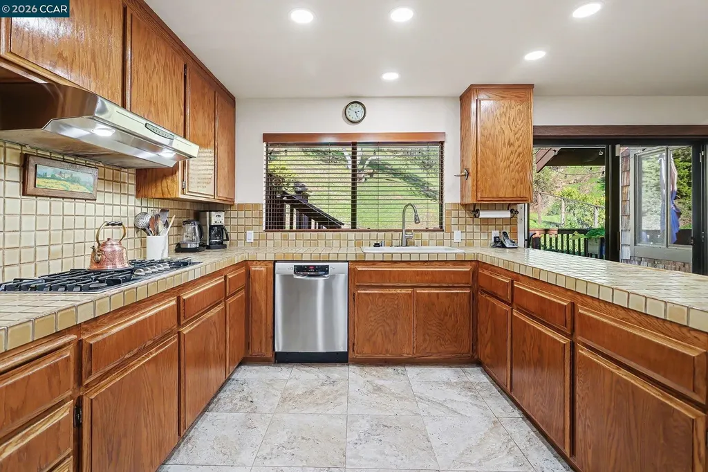 165 Travalini Court El Sobrante CA 94803