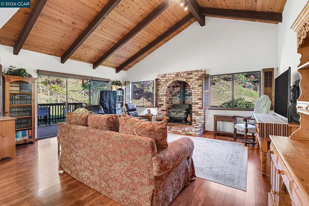 165 Travalini Court El Sobrante CA 94803