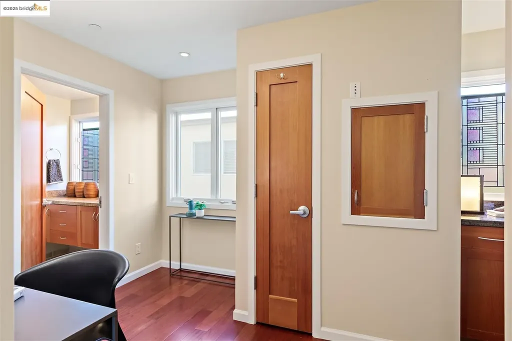 6555 Shattuck Avenue Oakland CA 94609