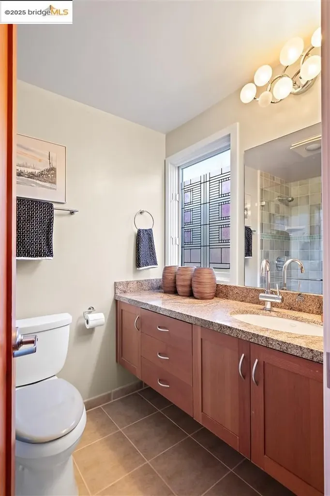 6555 Shattuck Avenue Oakland CA 94609
