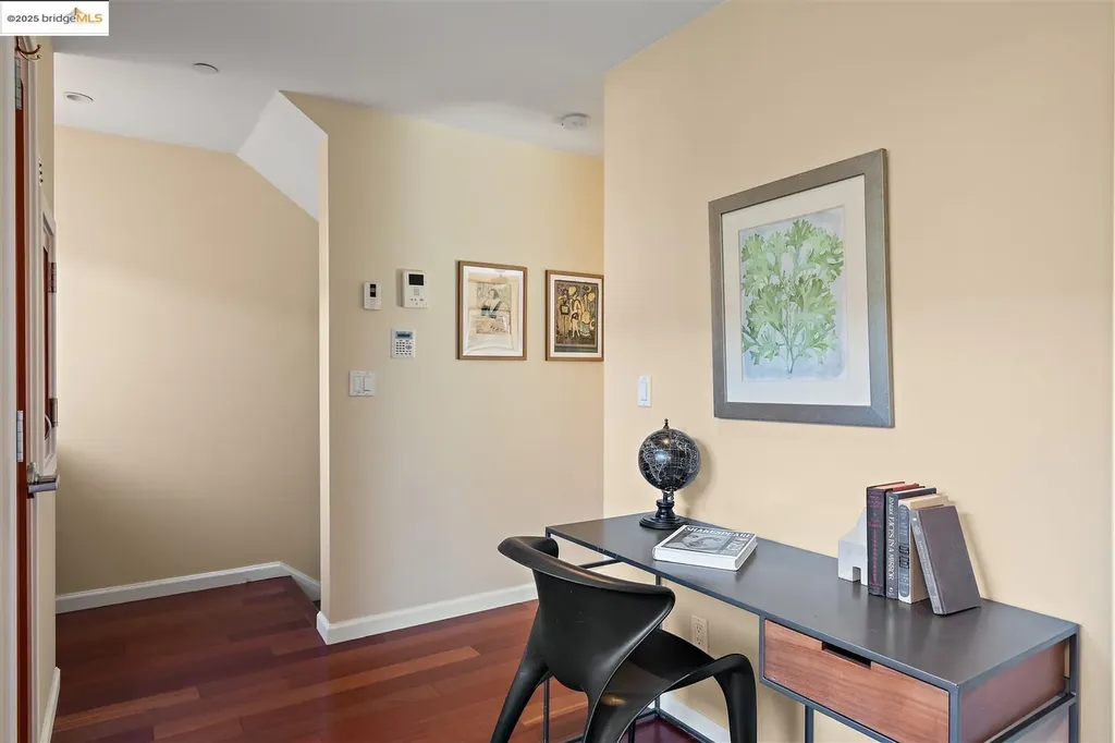 6555 Shattuck Avenue Oakland CA 94609