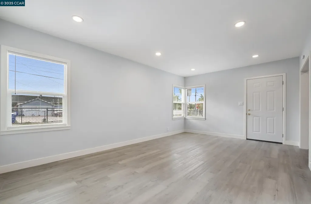 9028 A Street Oakland CA 94603